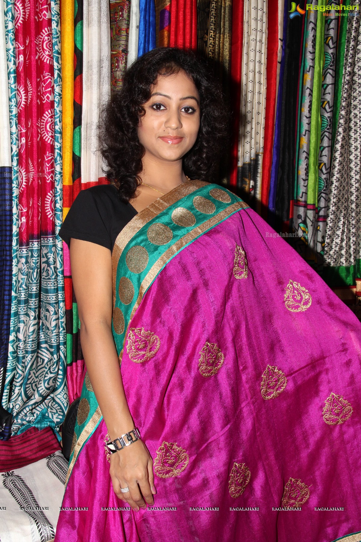 Deepu Naidu launches National Silk Expo at State Art Gallery, Hyderabad