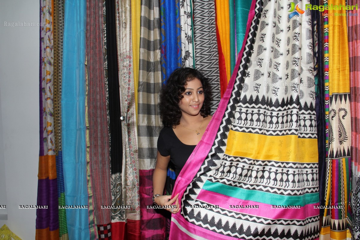 Deepu Naidu launches National Silk Expo at State Art Gallery, Hyderabad