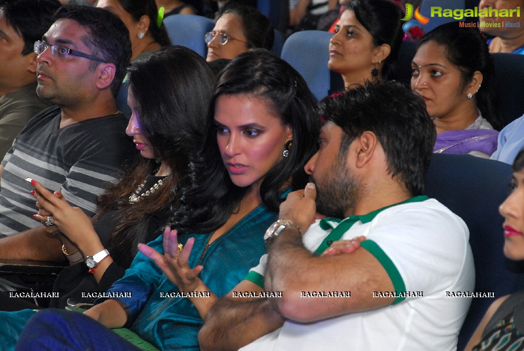 Neha Dhupia with film ETKS Team honours SSC Students and Parents