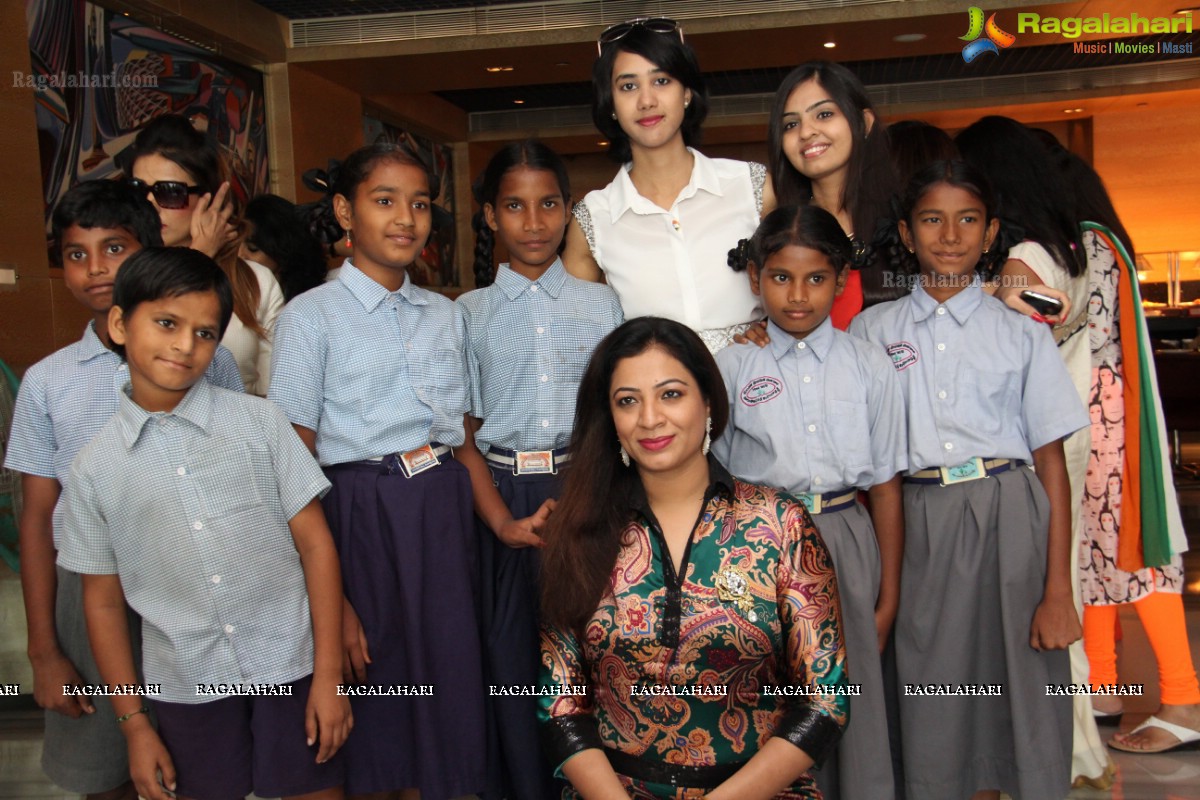 Go Swadeshi: Pink Ladies Club Pre-Independence Celebrations 2014