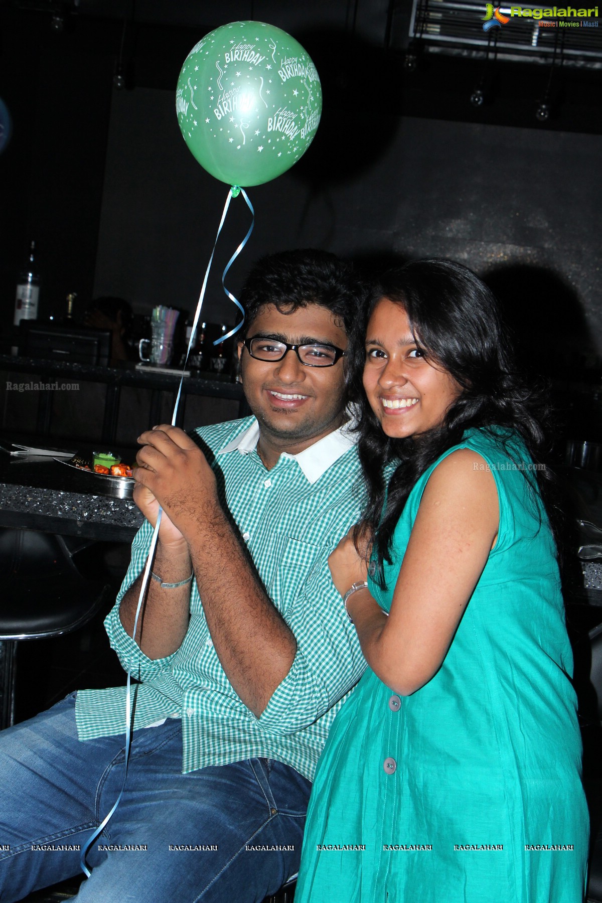 Prithviraj Ramrakhyani's Birthday Bash 2014 at Bottles and Chimney