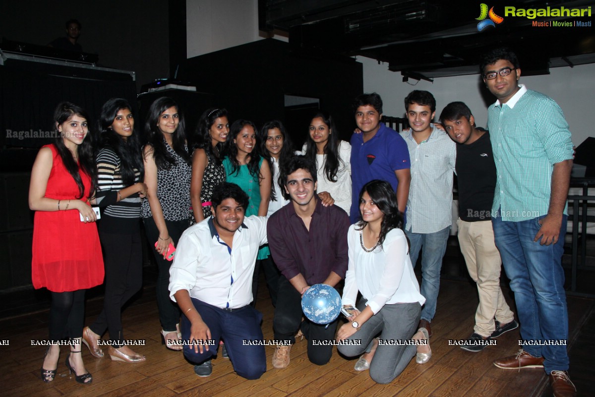 Prithviraj Ramrakhyani's Birthday Bash 2014 at Bottles and Chimney