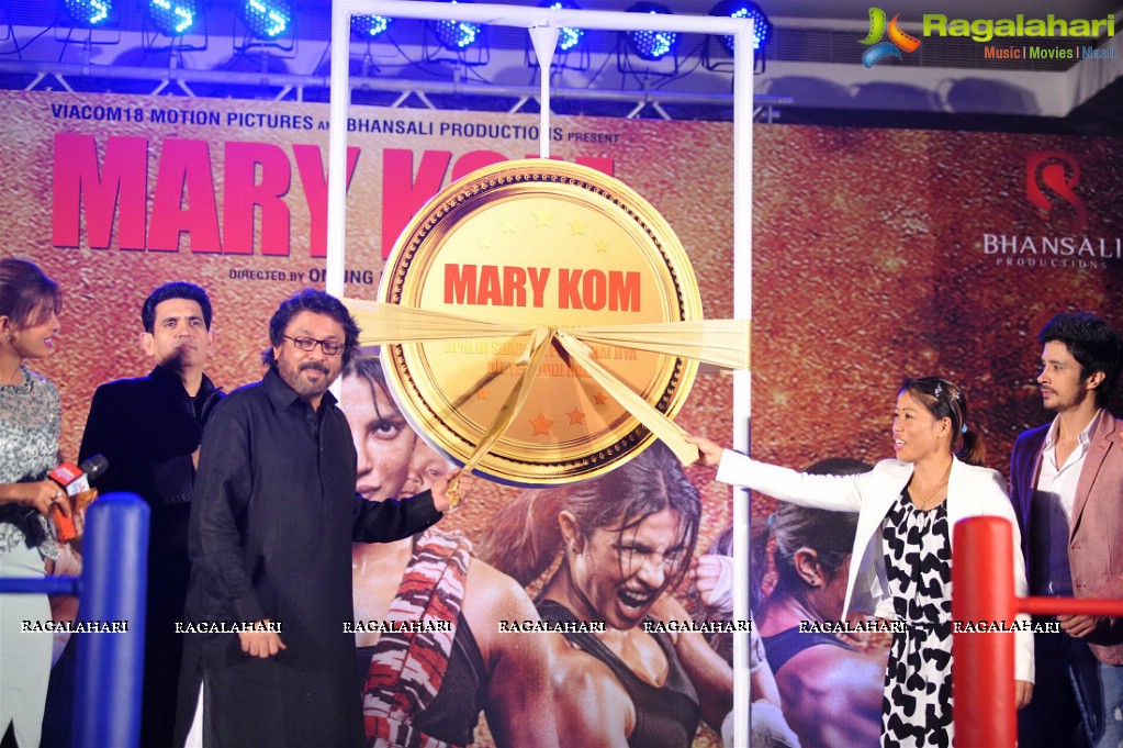 Priyanka Chopra with Boxer Mary Kom at Music Event of film Mary Kom