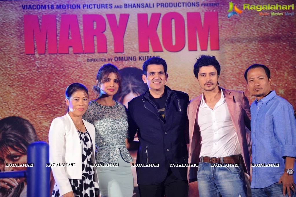 Priyanka Chopra with Boxer Mary Kom at Music Event of film Mary Kom