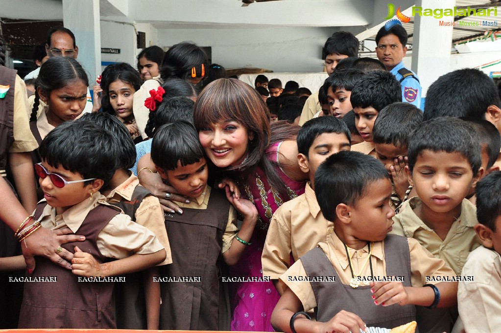 Ramya Sri Birthday Celebrations 2014 at Devnar Blind School