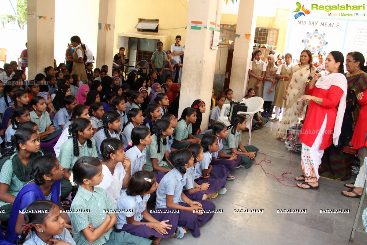 School Bags Distribution by Incredible Group & Evolve