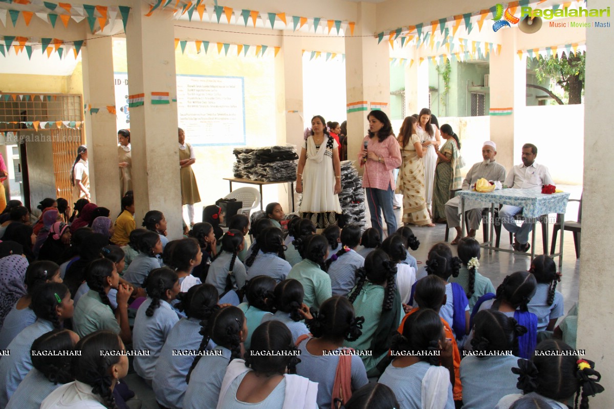 School Bags Distribution by Incredible Group & Evolve