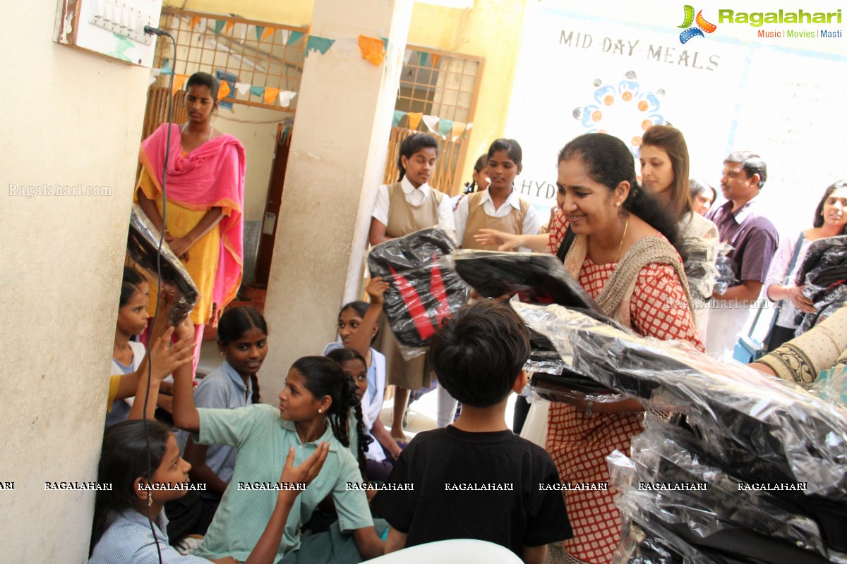 School Bags Distribution by Incredible Group & Evolve