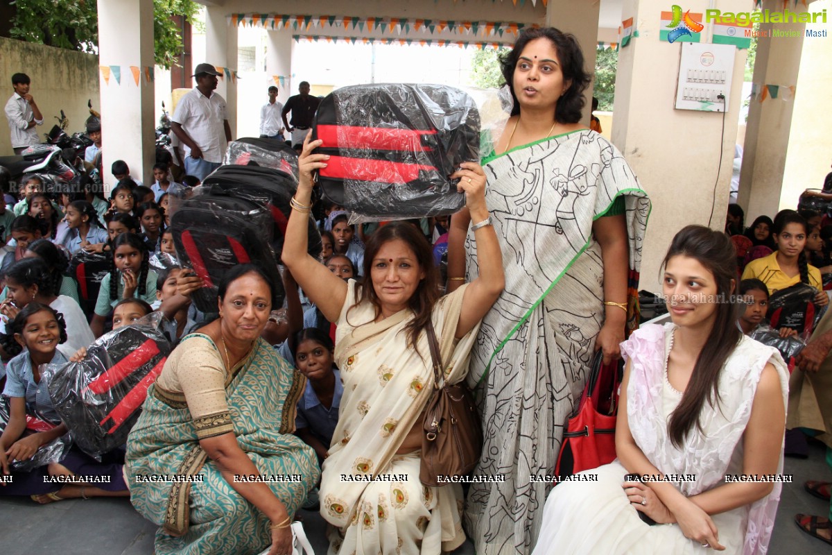 School Bags Distribution by Incredible Group & Evolve