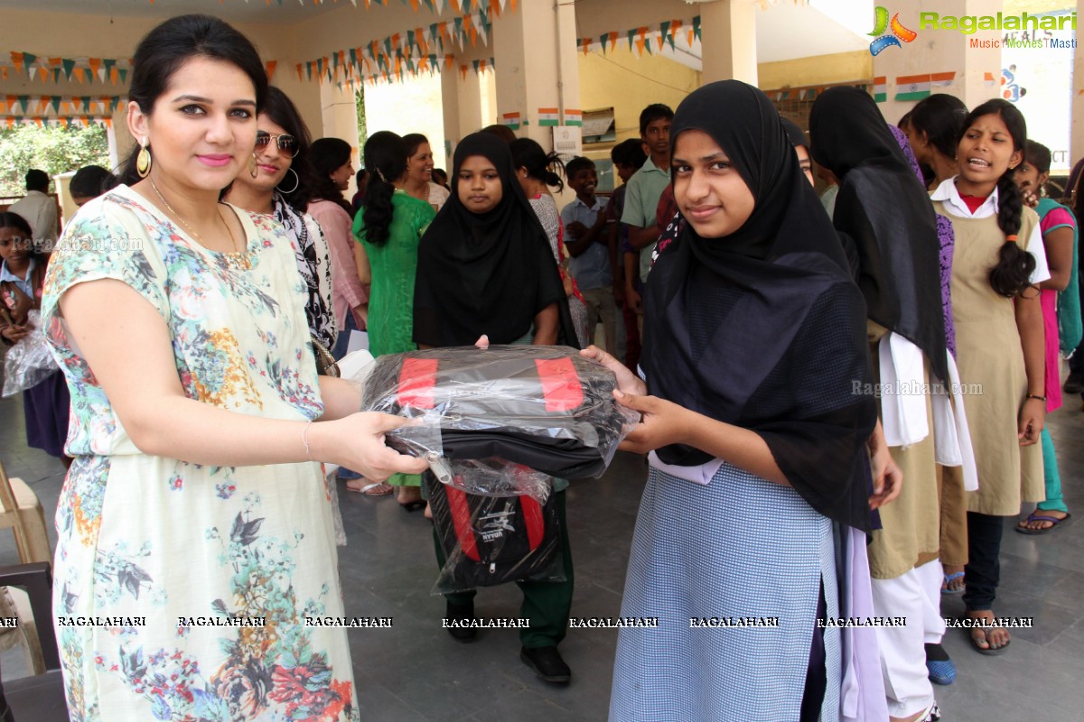 School Bags Distribution by Incredible Group & Evolve