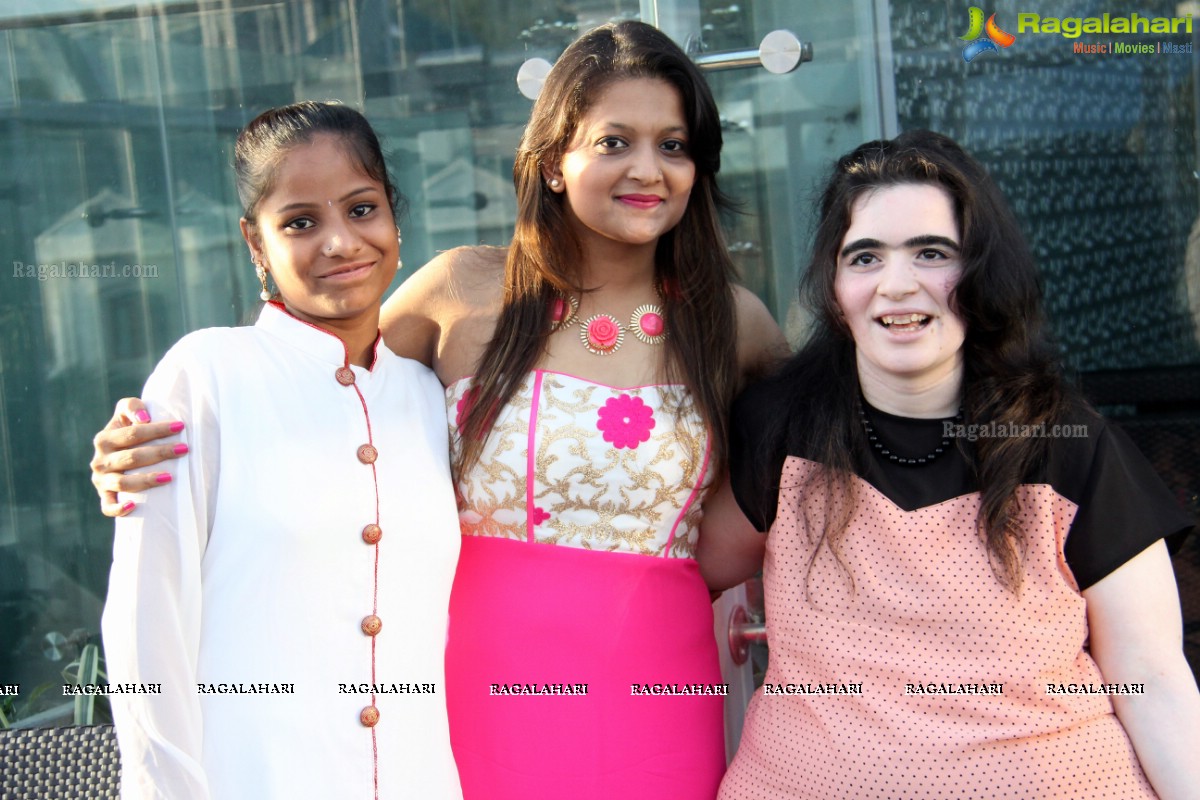 Shika Sharma Pre-Birthday Bash 2014 at Bombay Duck, Hyderabad