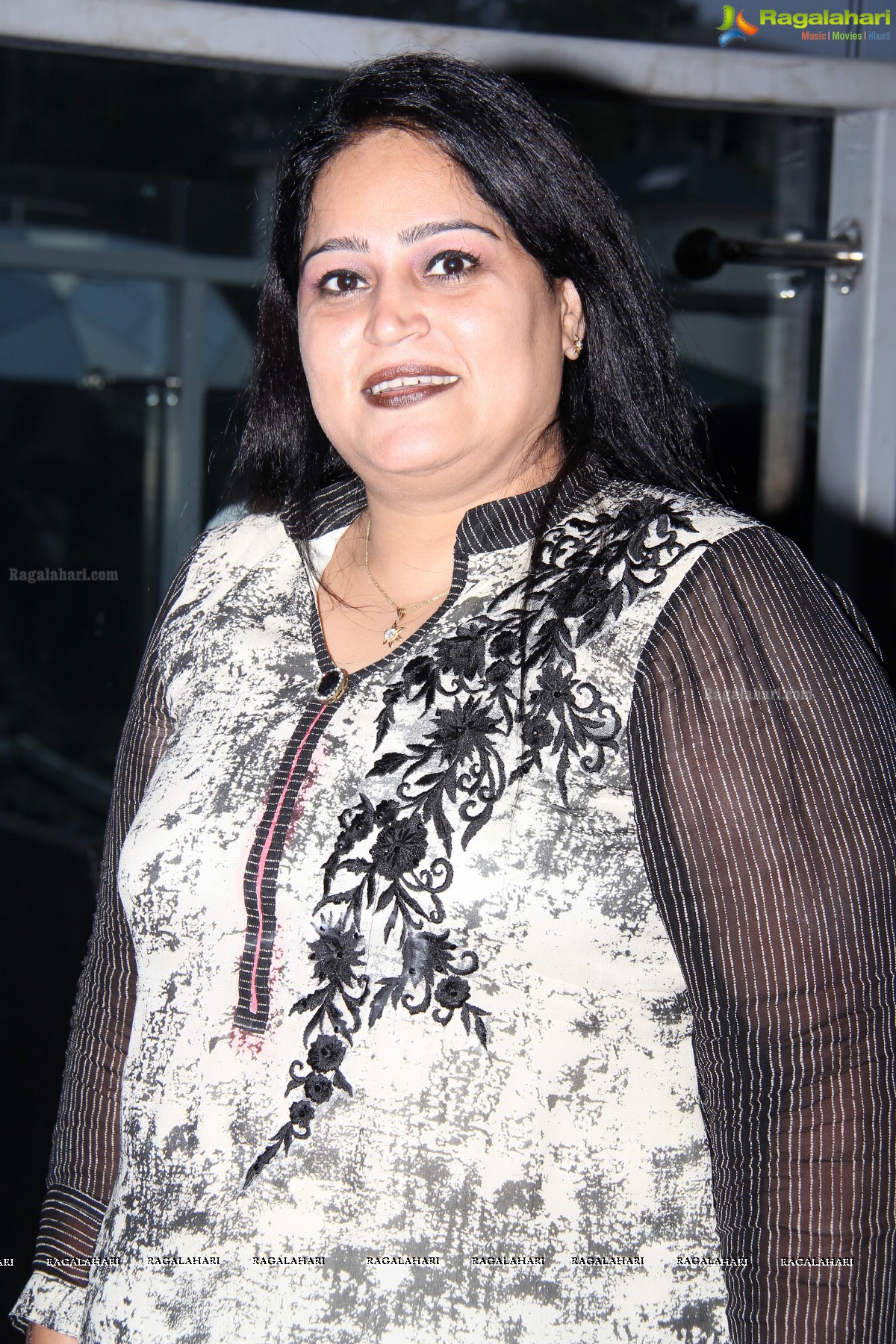 Shika Sharma Pre-Birthday Bash 2014 at Bombay Duck, Hyderabad