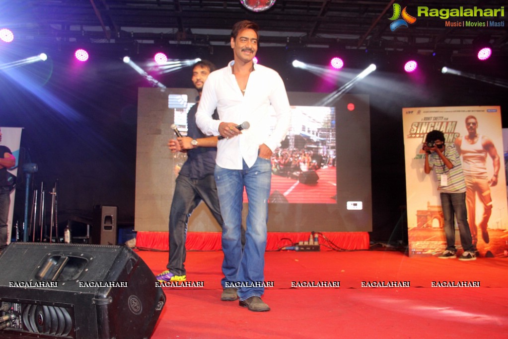Ajay Devgn and Rohit Shetty promote Singham Returns at Umang College Festival