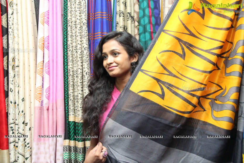 Heroine Priyanka launches Styles and Weaves Expo