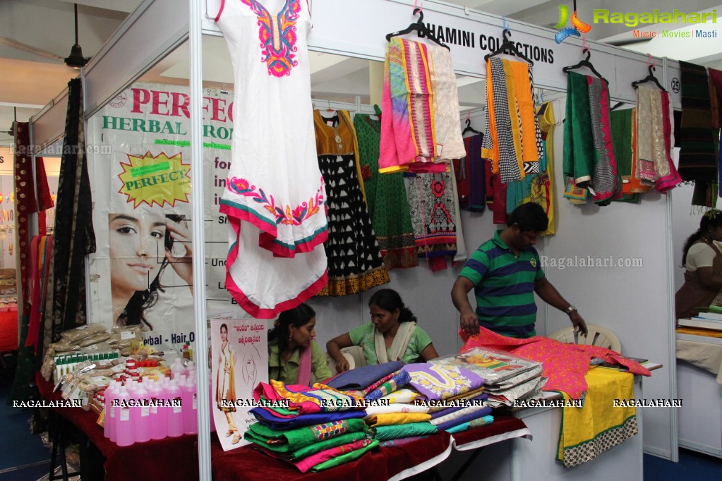 Heroine Priyanka launches Styles and Weaves Expo