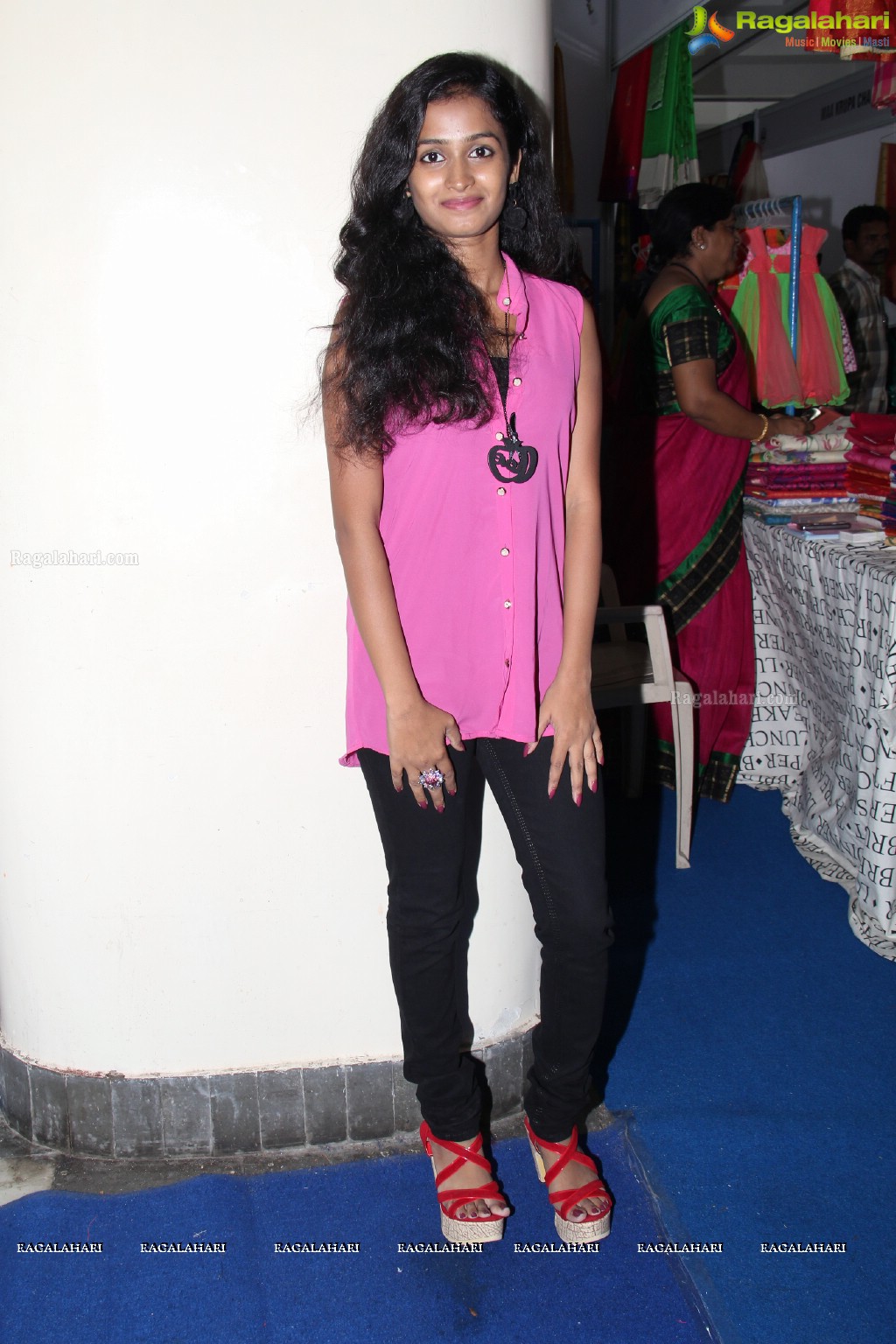 Heroine Priyanka launches Styles and Weaves Expo