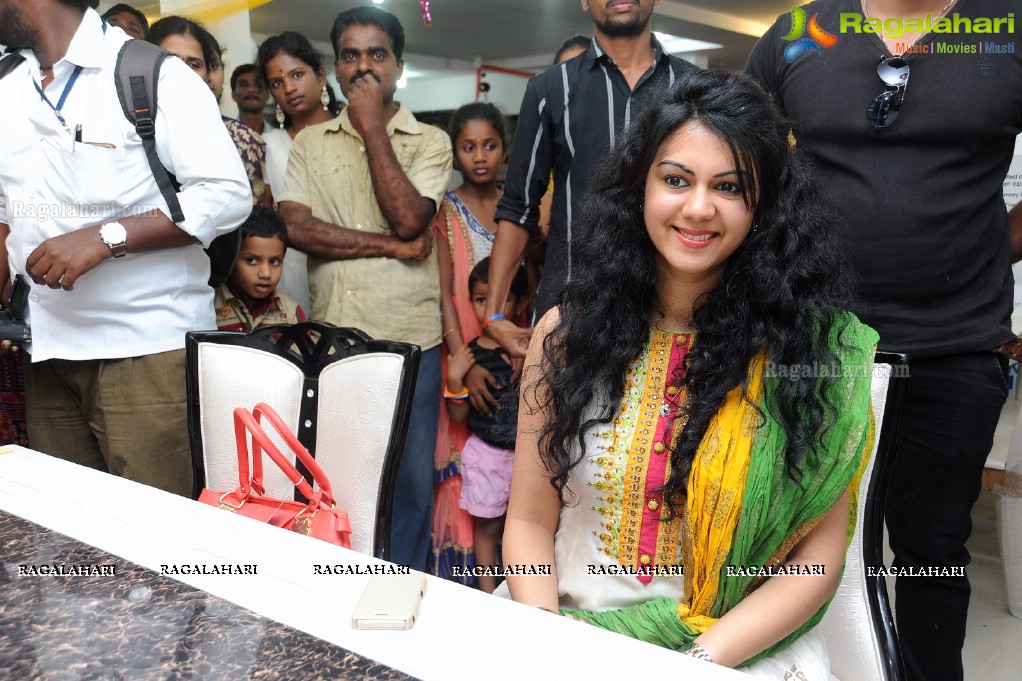 Kamna Jethmalani launches Tirumala Furnitures in Hyderabad