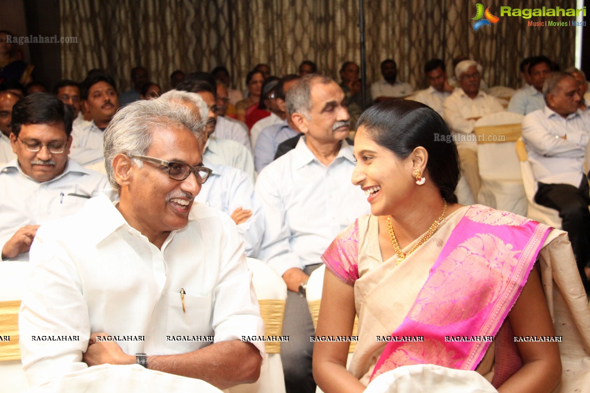 Vignan Rathaiah's Padandi Munduku Book Launch