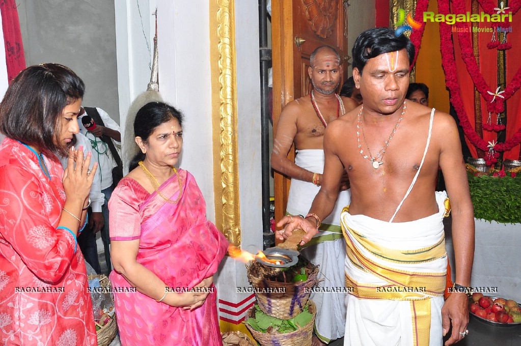 Megastar Chiranjeevi Family at Film Nagar Hanuman Temple