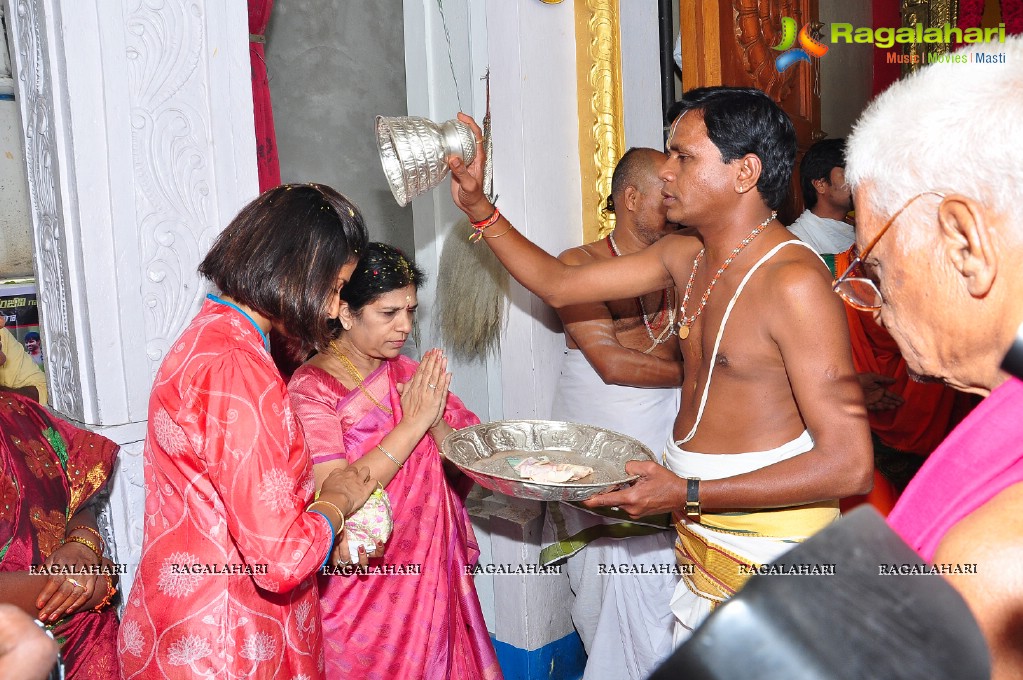 Megastar Chiranjeevi Family at Film Nagar Hanuman Temple