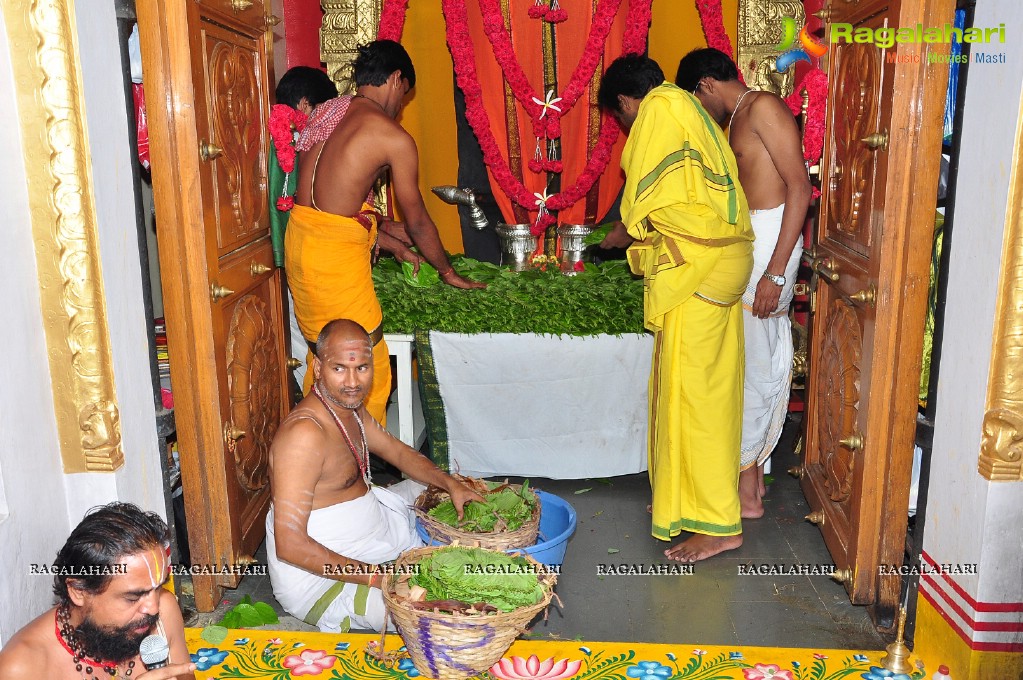 Megastar Chiranjeevi Family at Film Nagar Hanuman Temple