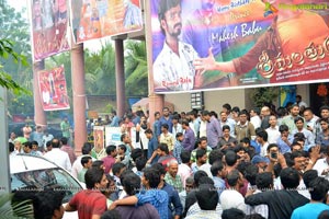 Srimanthudu Hungama at Mallikarjuna Theatre