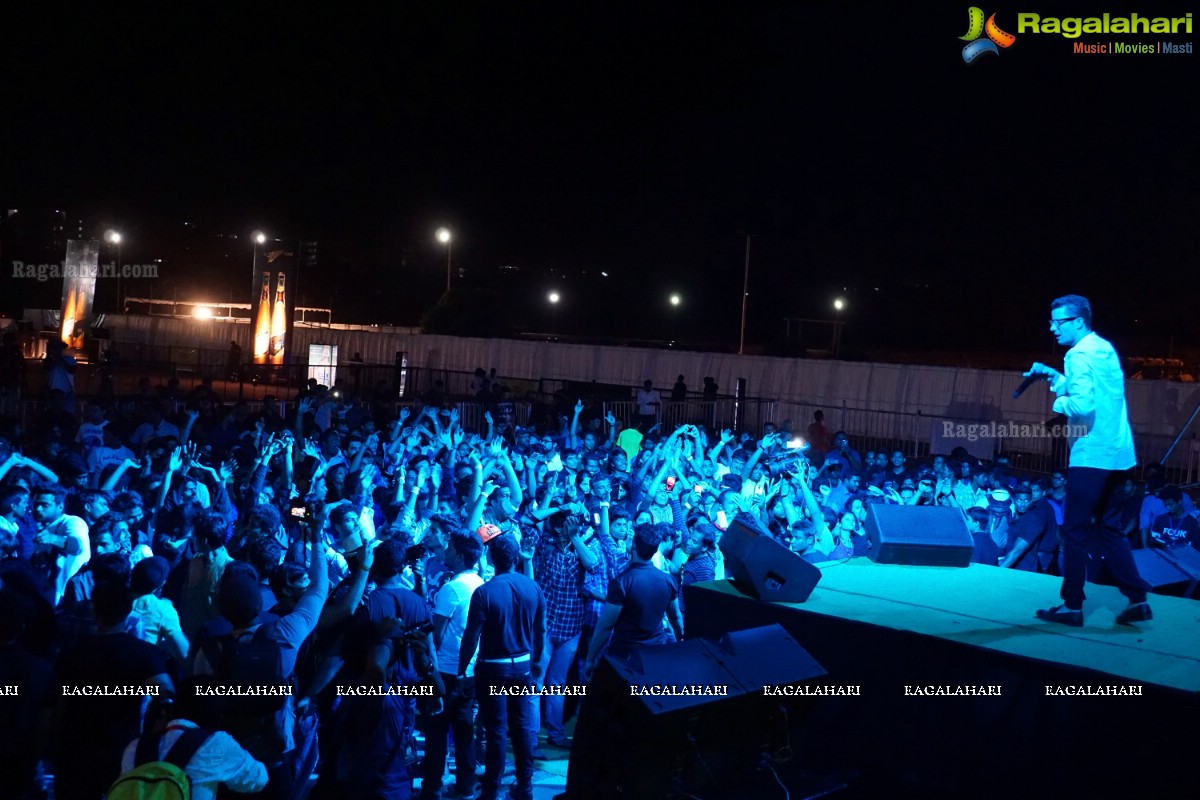 Akcent Live in Concert on Friendship Day 2015 at HITEX