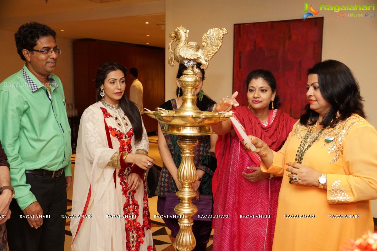 Nandini Rai inaugurates Akritti Elite Exhibition at Taj Krishna, Hyderabad (Aug. 2015)