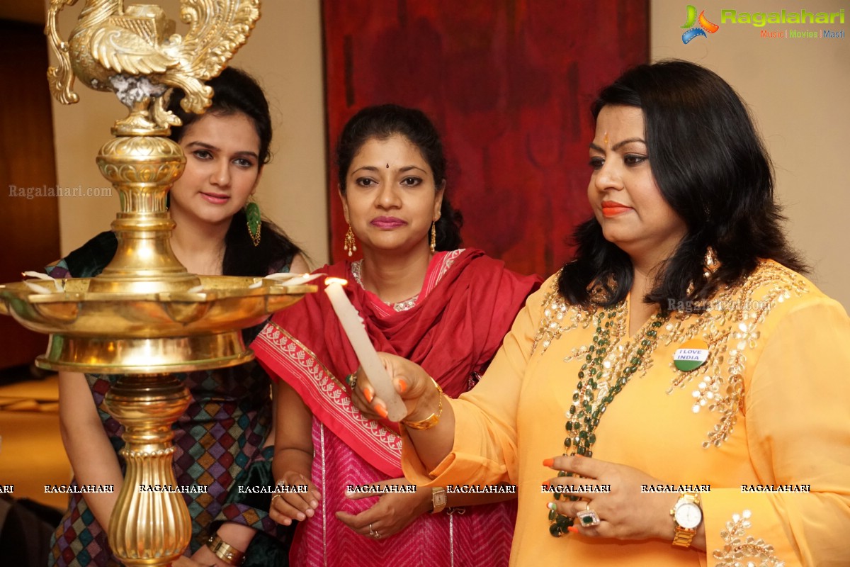 Nandini Rai inaugurates Akritti Elite Exhibition at Taj Krishna, Hyderabad (Aug. 2015)