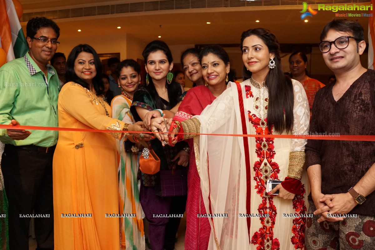 Nandini Rai inaugurates Akritti Elite Exhibition at Taj Krishna, Hyderabad (Aug. 2015)