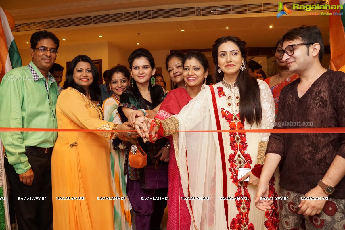 Nandini Rai inaugurates Akritti Elite Exhibition at Taj Krishna, Hyderabad (Aug. 2015)