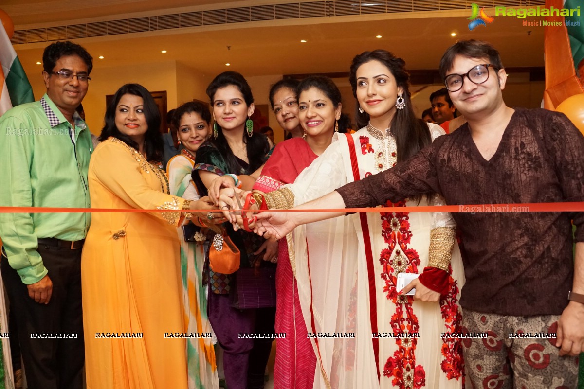 Nandini Rai inaugurates Akritti Elite Exhibition at Taj Krishna, Hyderabad (Aug. 2015)