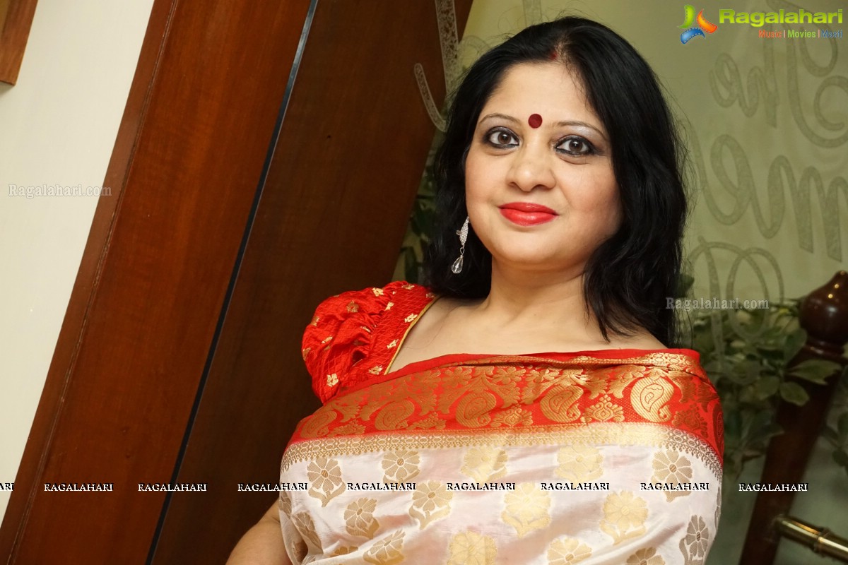 Nandini Rai inaugurates Akritti Elite Exhibition at Taj Krishna, Hyderabad (Aug. 2015)