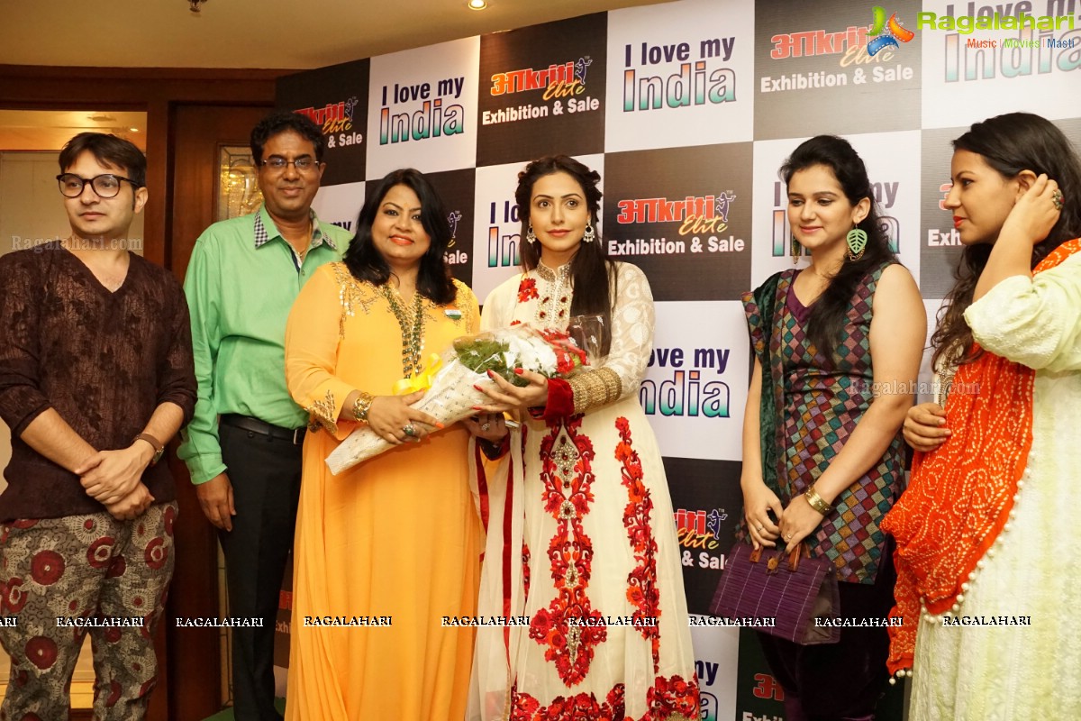 Nandini Rai inaugurates Akritti Elite Exhibition at Taj Krishna, Hyderabad (Aug. 2015)