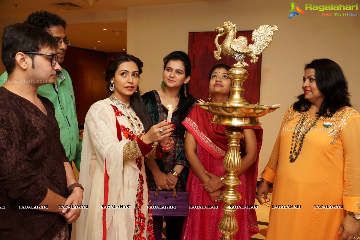 Nandini Rai inaugurates Akritti Elite Exhibition at Taj Krishna, Hyderabad (Aug. 2015)