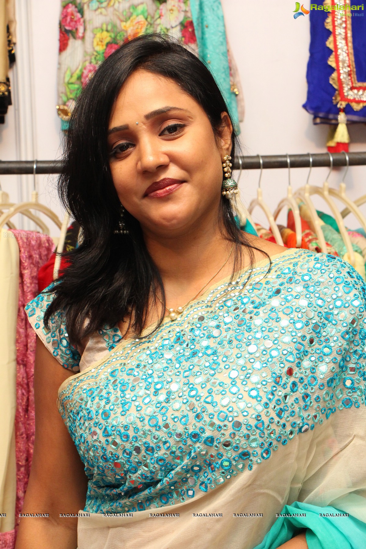 Nandini Rai inaugurates Akritti Elite Exhibition at Taj Krishna, Hyderabad (Aug. 2015)