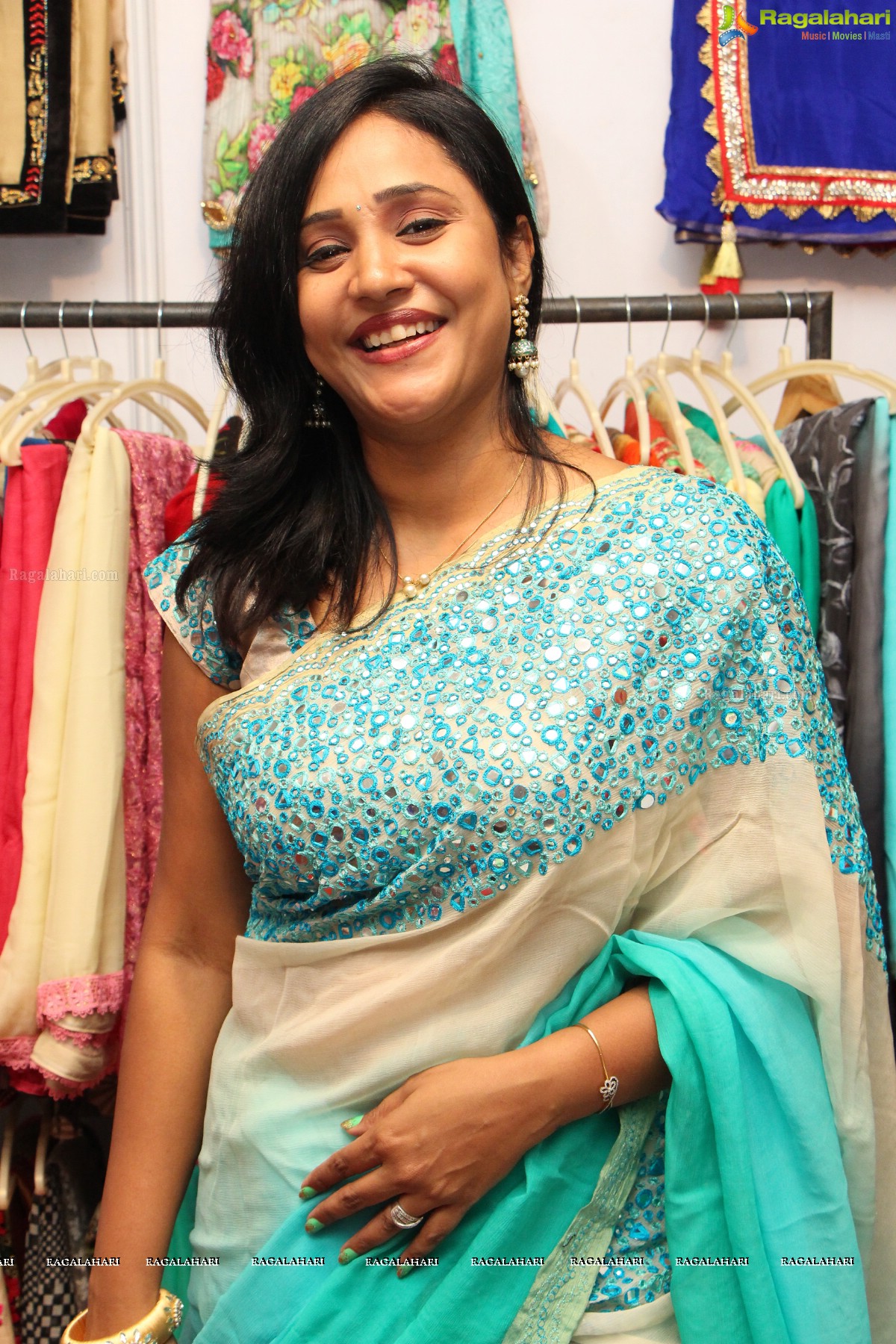 Nandini Rai inaugurates Akritti Elite Exhibition at Taj Krishna, Hyderabad (Aug. 2015)