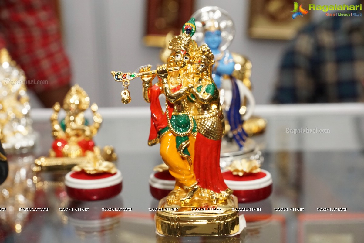 Allure Vastra Vibha Exhibition at Sri Satya Sai Nigamagamam (Day 3)