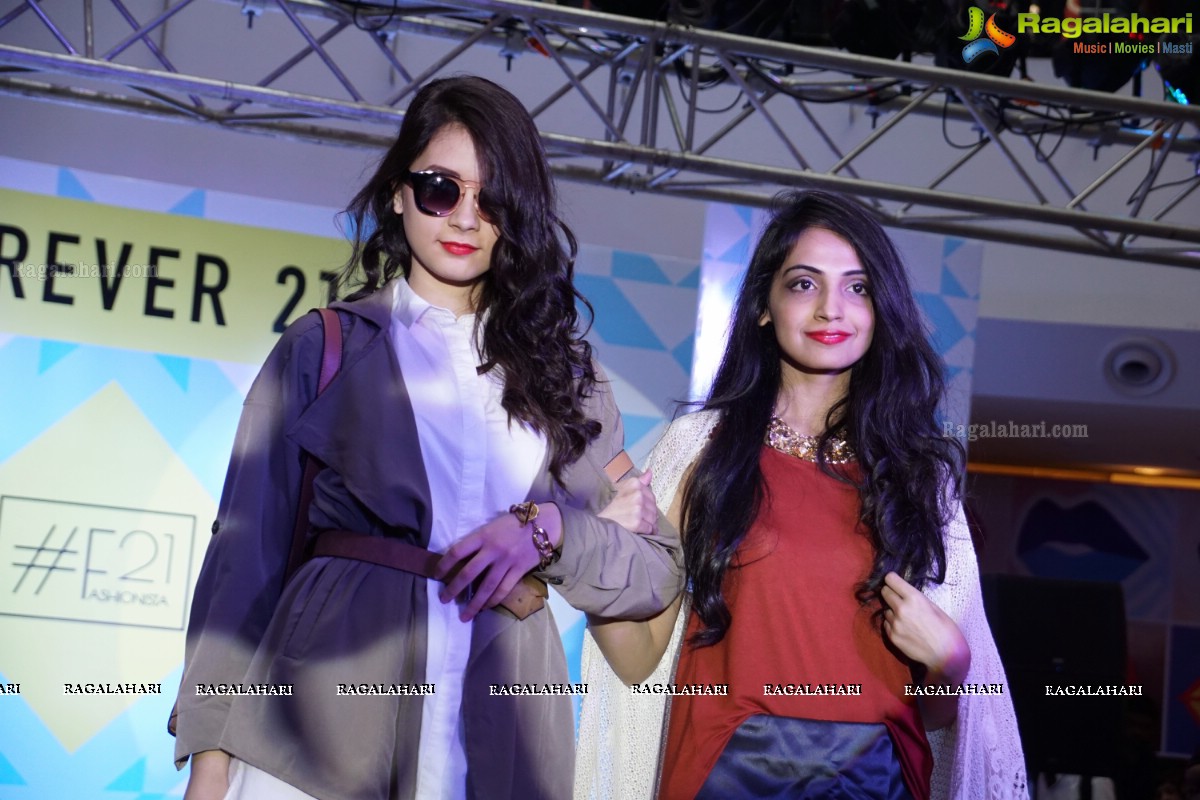 #F21 Fashionista with Taapsee Pannu at Forum Mall, Hyderabad