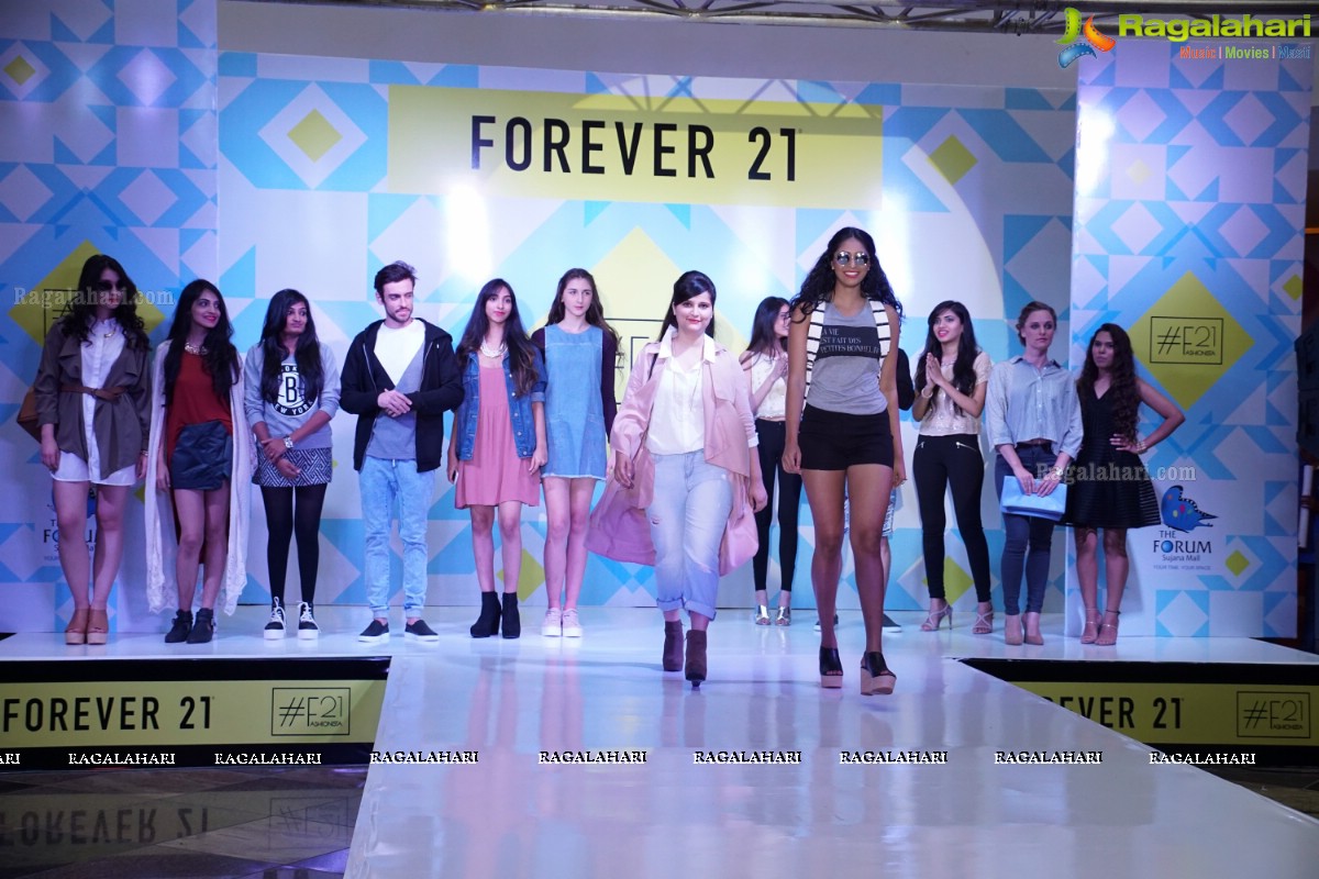 #F21 Fashionista with Taapsee Pannu at Forum Mall, Hyderabad