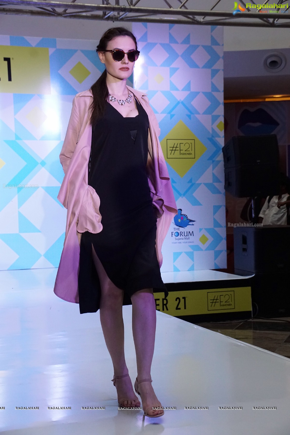 #F21 Fashionista with Taapsee Pannu at Forum Mall, Hyderabad