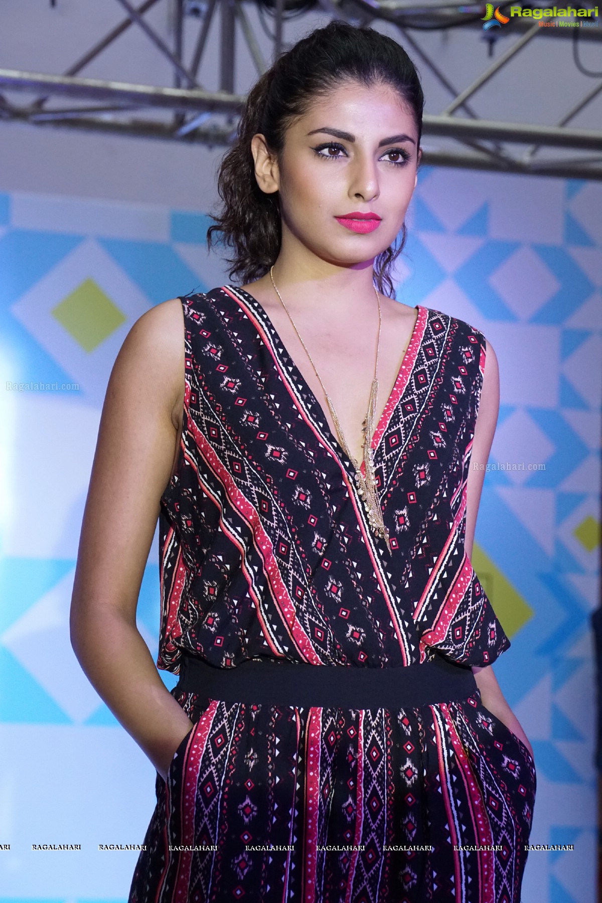 #F21 Fashionista with Taapsee Pannu at Forum Mall, Hyderabad