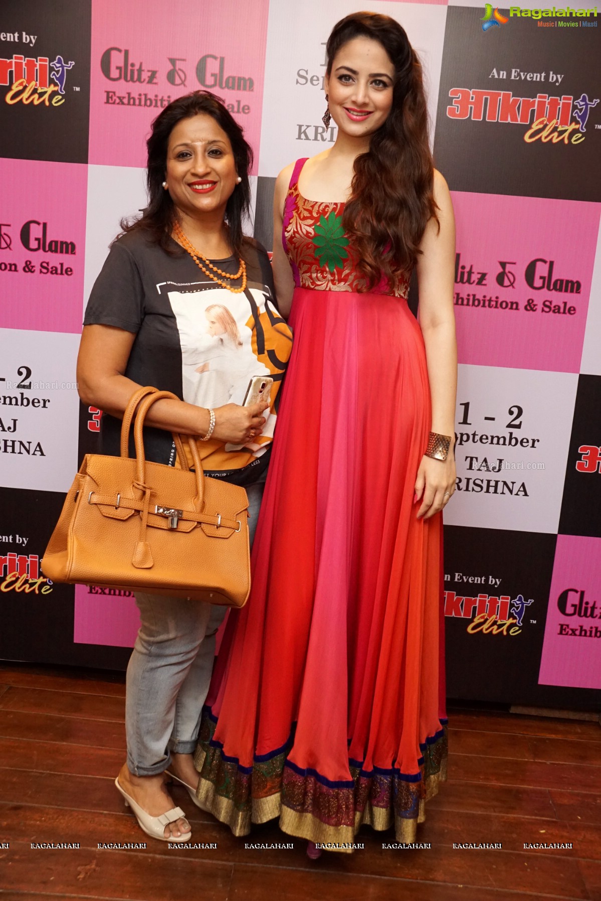 Zoya Afroz launches Glitz and Glam by Sashi Nahata at Taj Krishna, Hyderabad