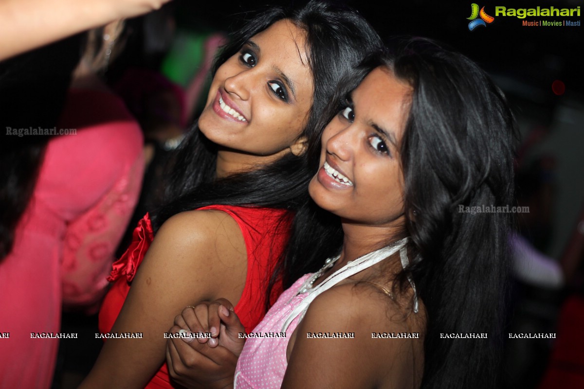 INIFD Hyderabad Fresher's Party 2015 at Bottles and Chimney