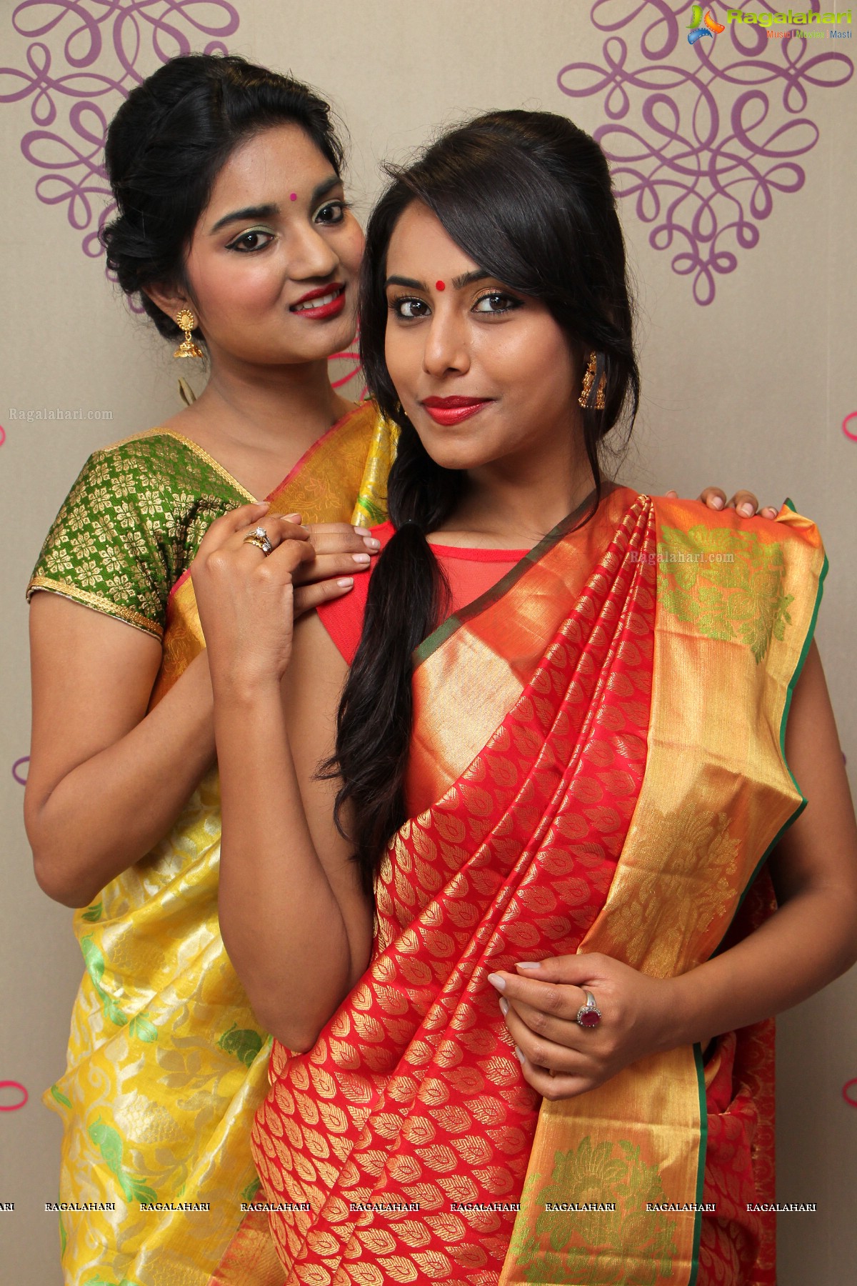 Launch of Kancheevaram Collection at Srinivasa Textiles by Actress Archana, Khenisha, Sita and other models