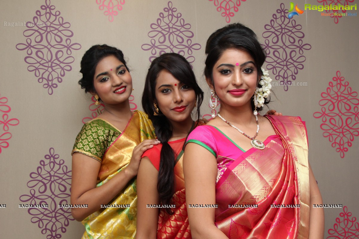 Launch of Kancheevaram Collection at Srinivasa Textiles by Actress Archana, Khenisha, Sita and other models