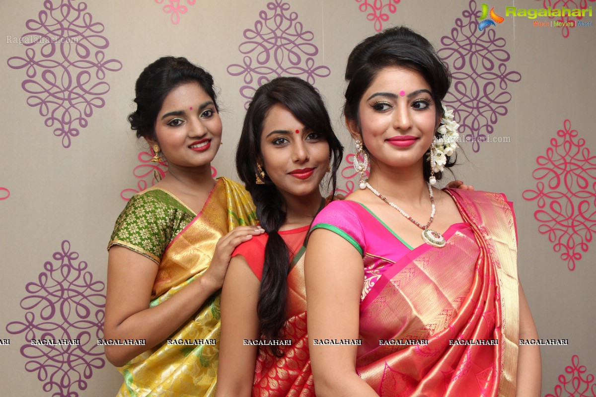 Launch of Kancheevaram Collection at Srinivasa Textiles by Actress Archana, Khenisha, Sita and other models