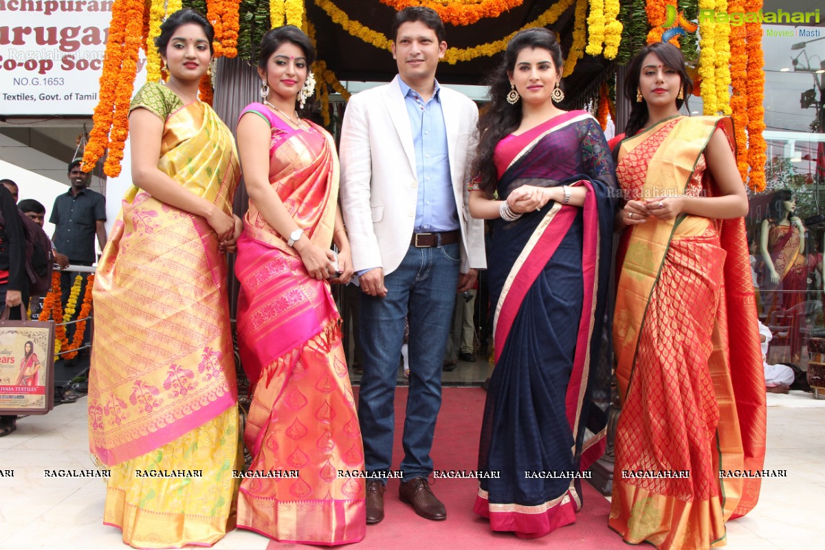 Launch of Kancheevaram Collection at Srinivasa Textiles by Actress Archana, Khenisha, Sita and other models