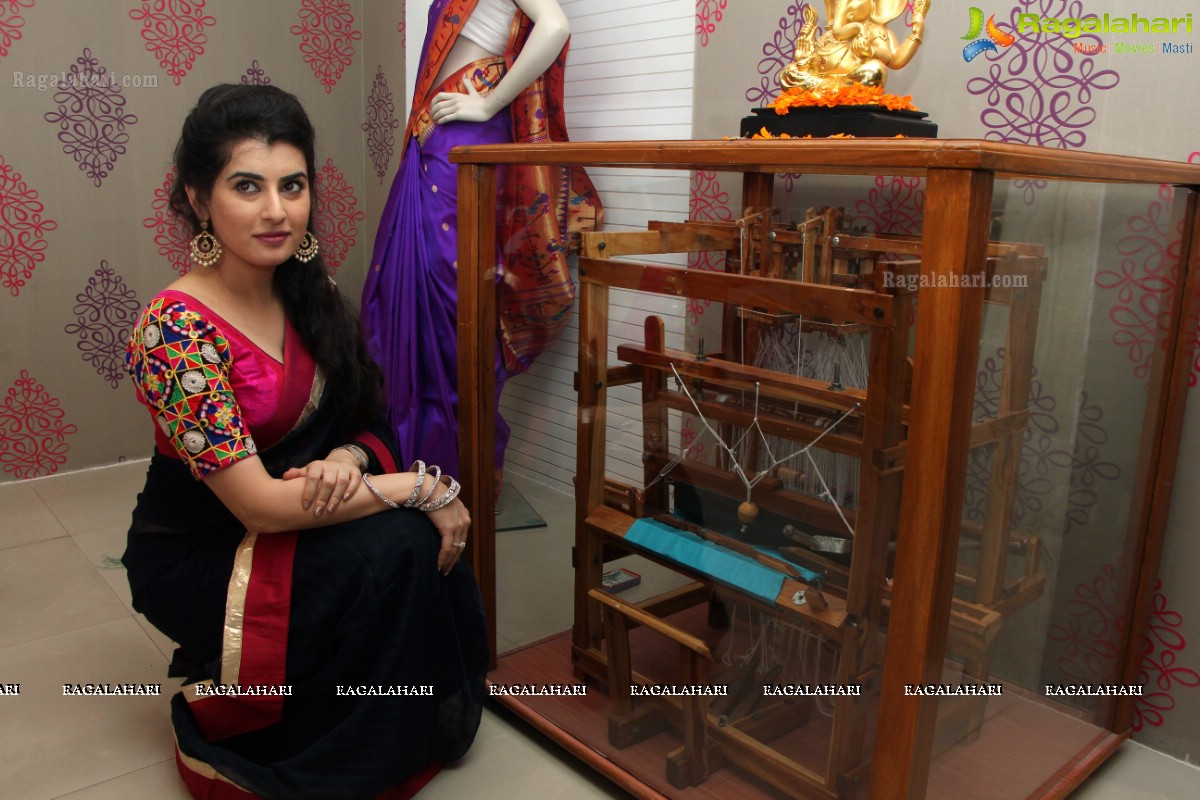 Launch of Kancheevaram Collection at Srinivasa Textiles by Actress Archana, Khenisha, Sita and other models