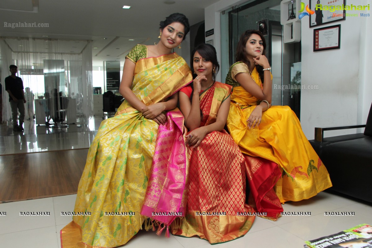 Launch of Kancheevaram Collection at Srinivasa Textiles by Actress Archana, Khenisha, Sita and other models